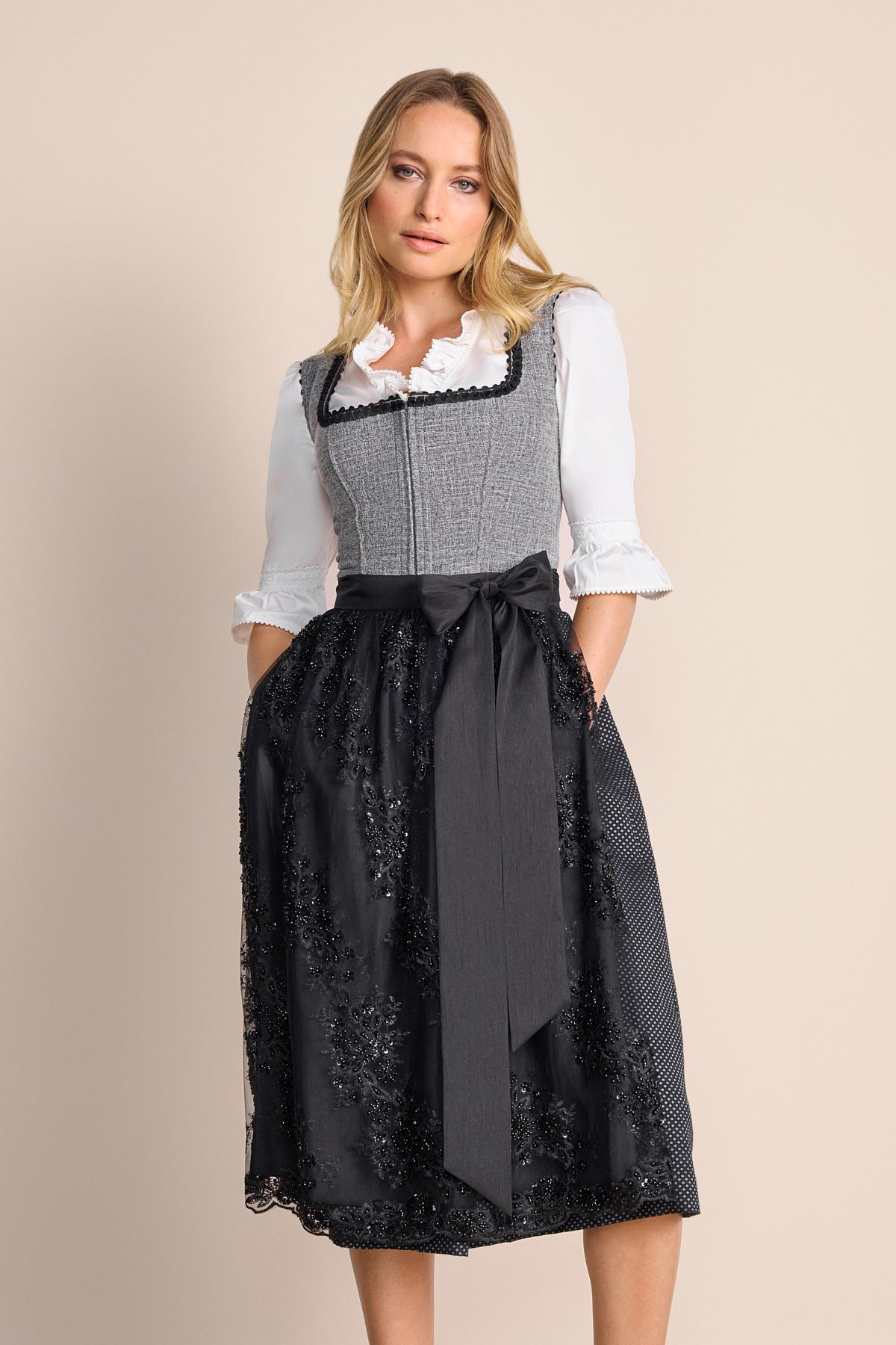 Dirndl Ashly in schwarz