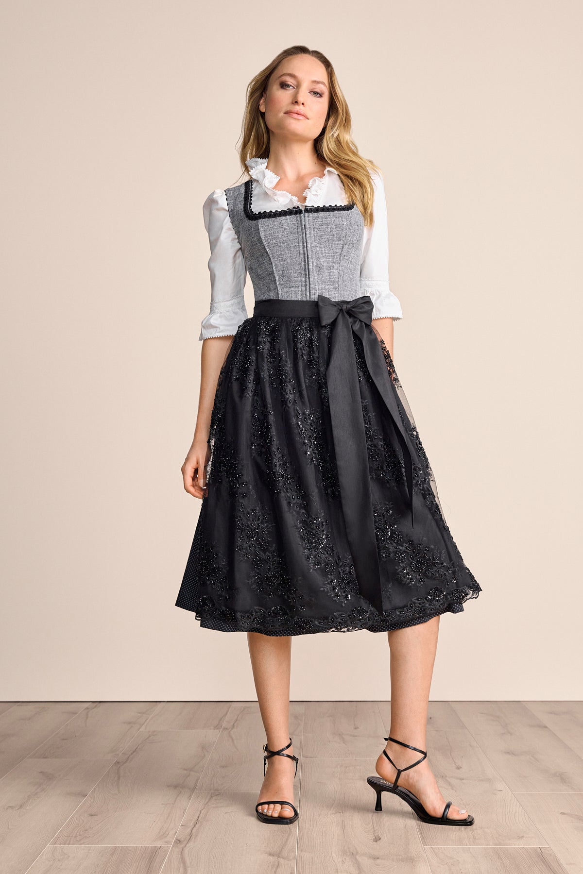 Dirndl Ashly in schwarz
