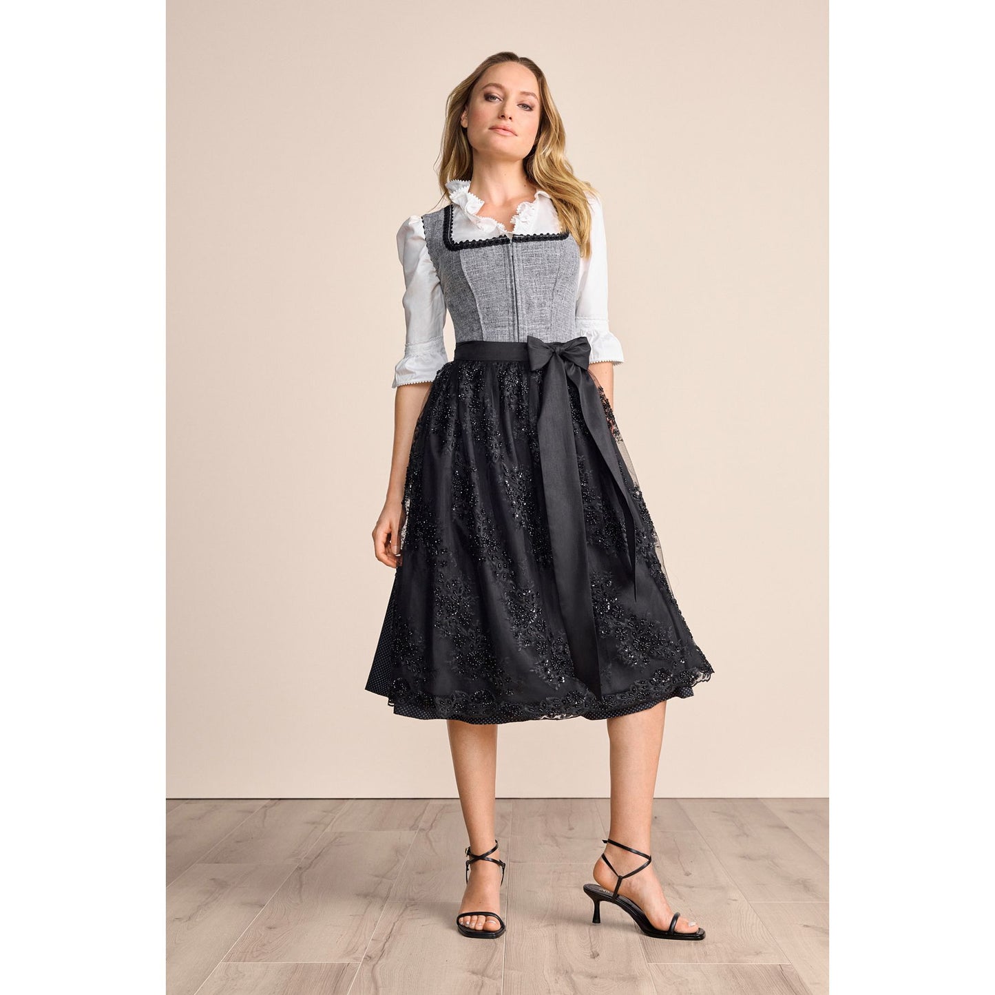 Dirndl Ashly in schwarz