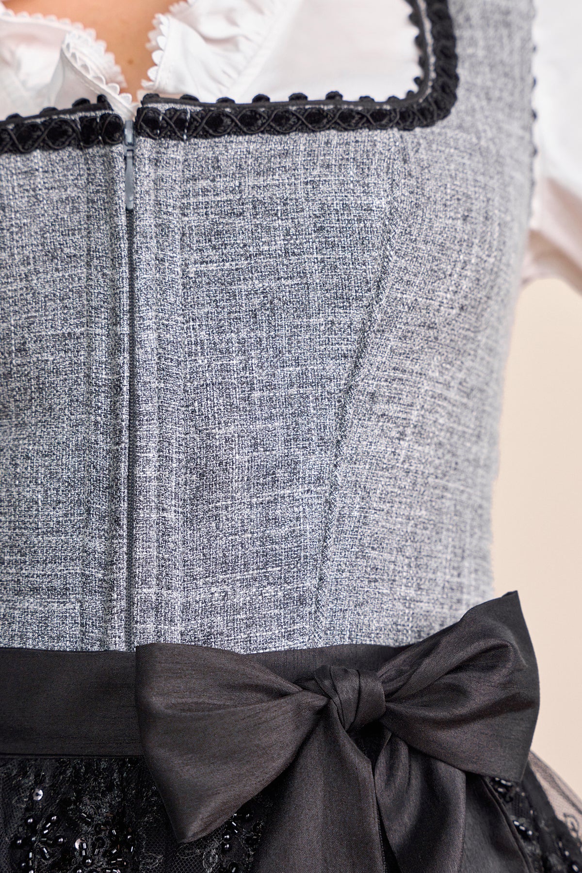 Dirndl Ashly in schwarz