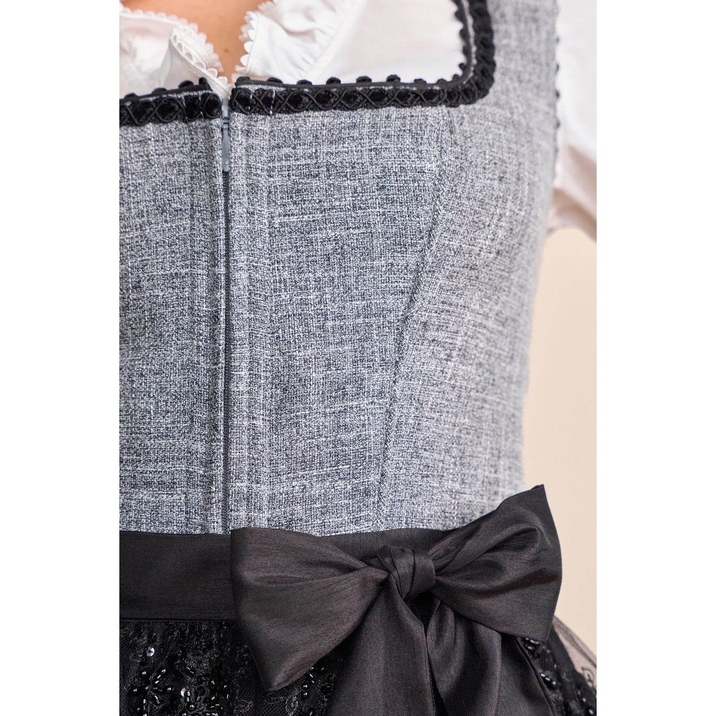 Dirndl Ashly in schwarz