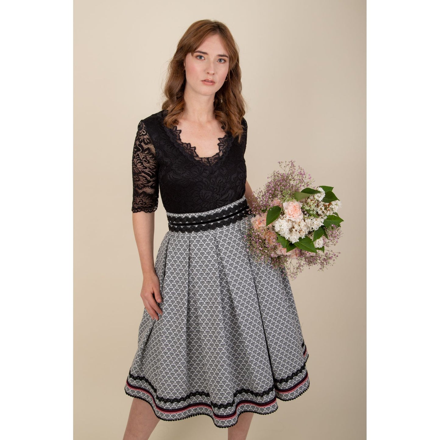 Rock Pia in schwarz/weiss