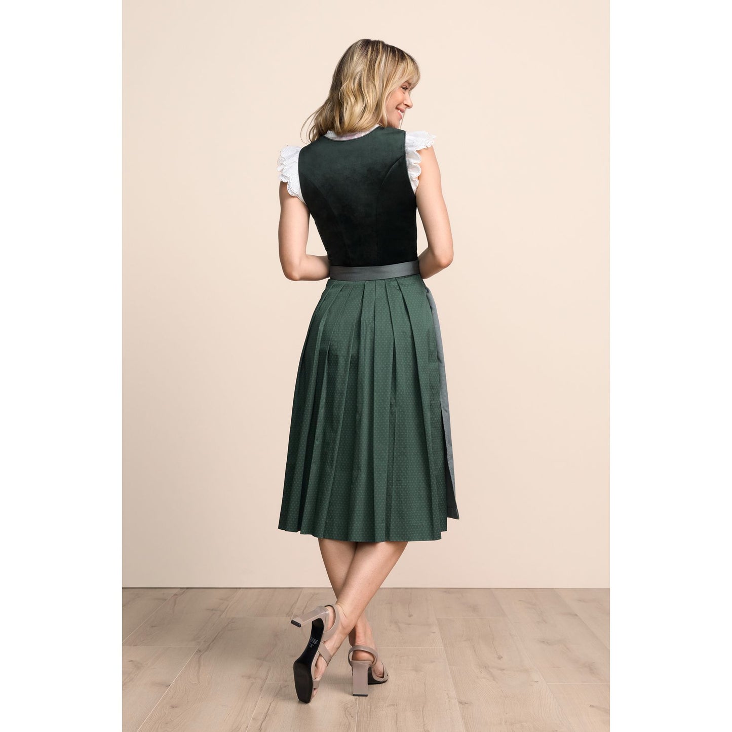 Dirndl Avelyn in grün