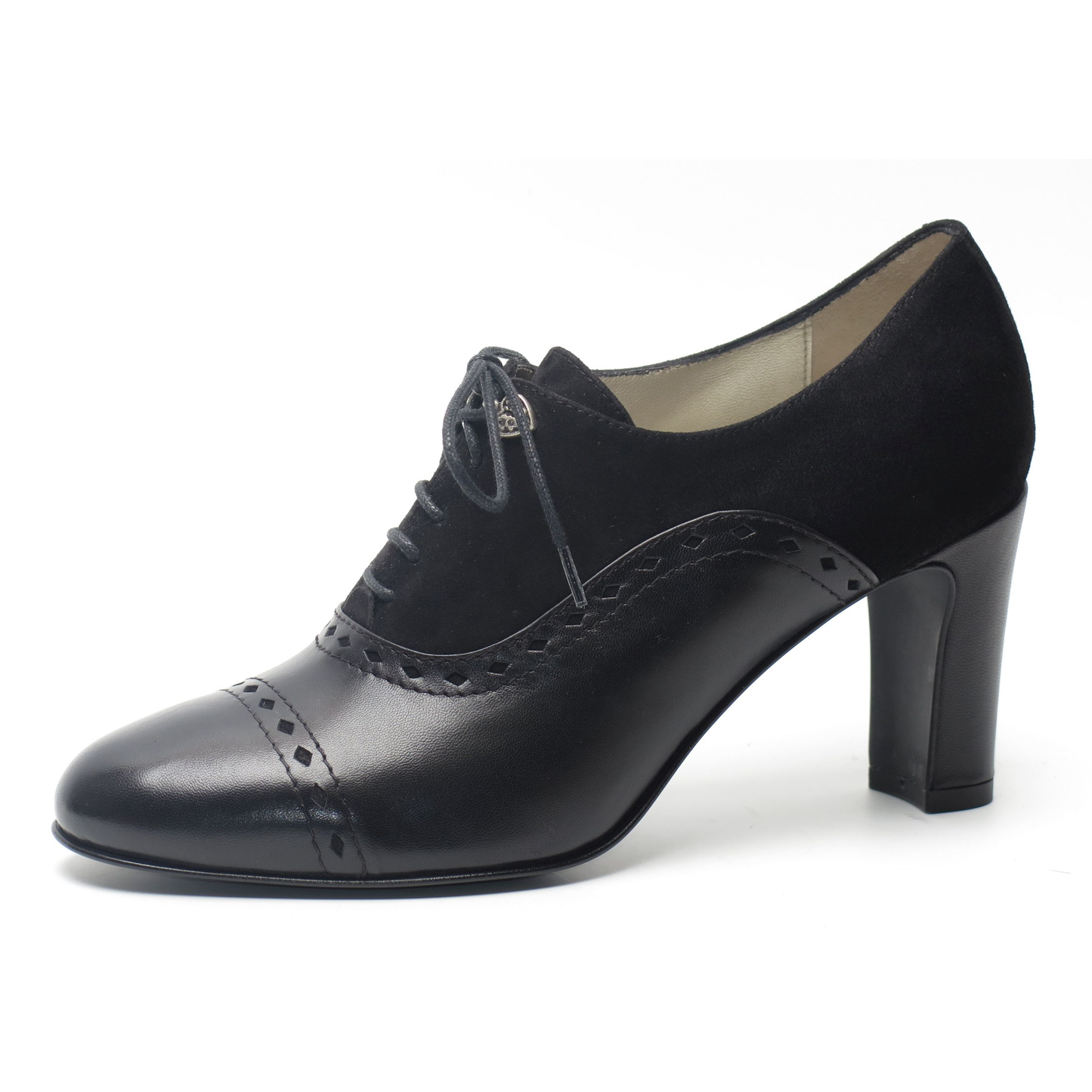 587207 Dirndl & Bua Pumps