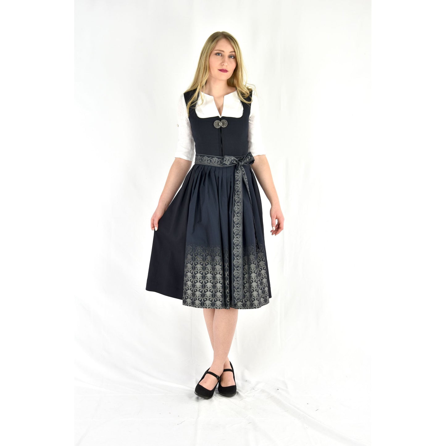 Dirndl von Glanz & Zauber in Dunkelblau D412