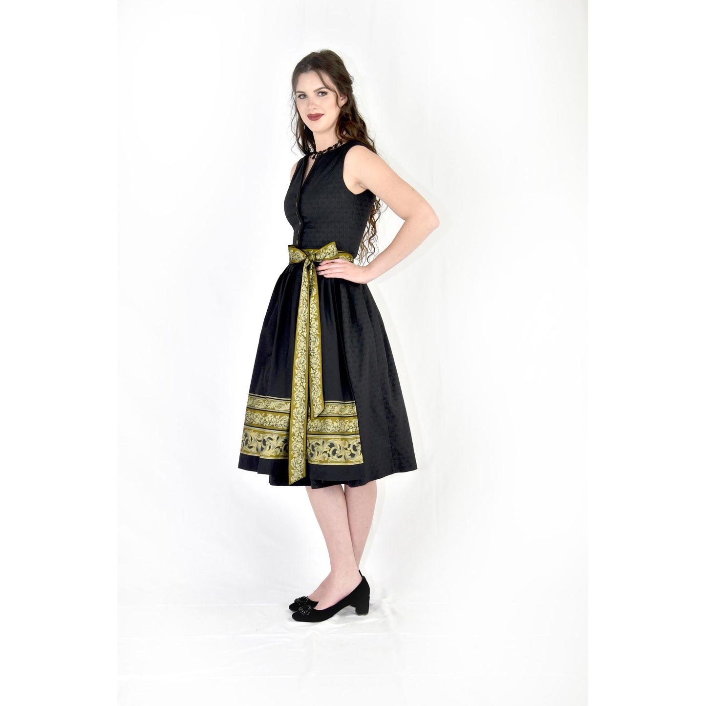 Dirndl von Glanz & Zauber in Schwarz/Gold