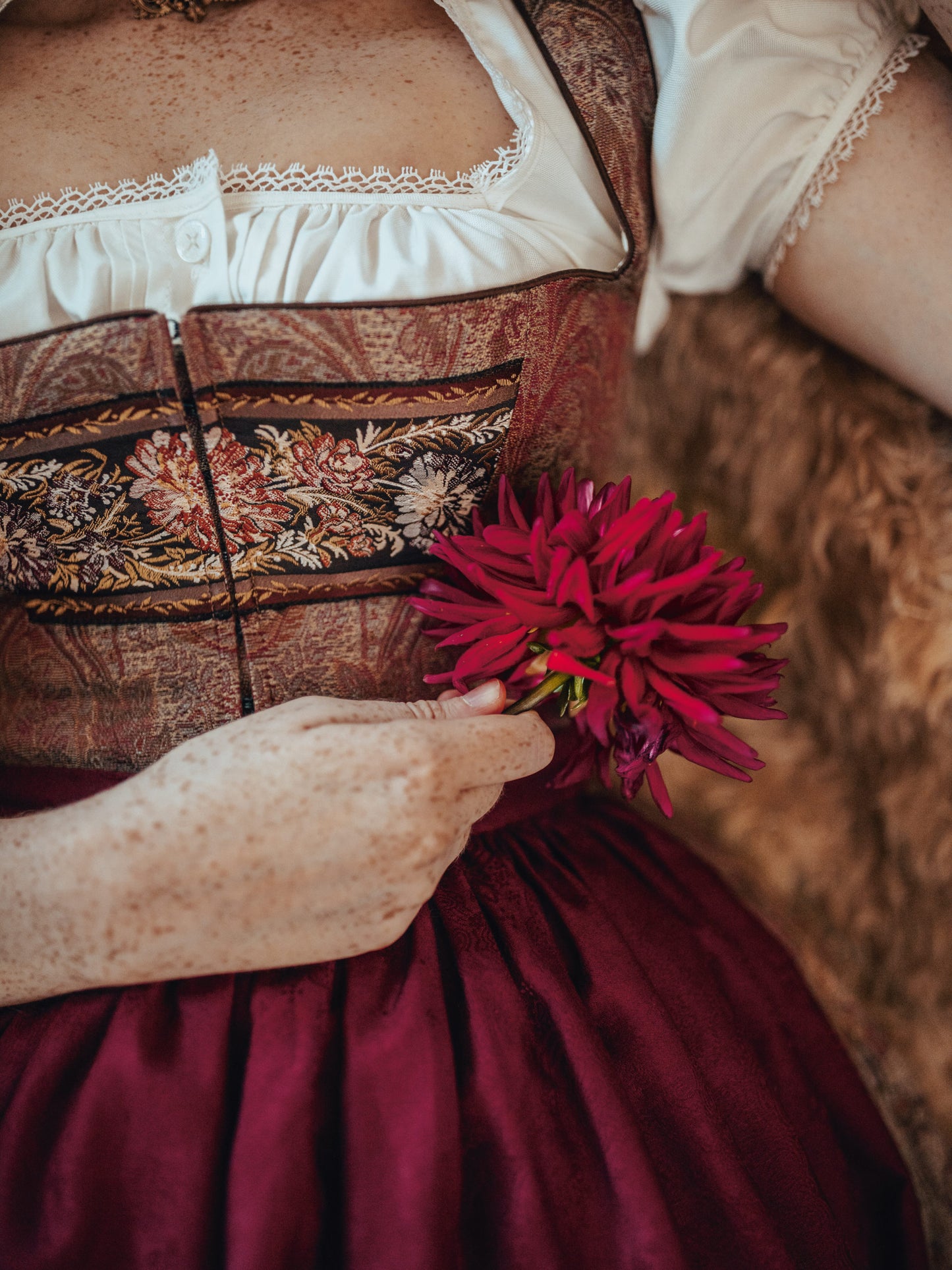 Holly Dirndl