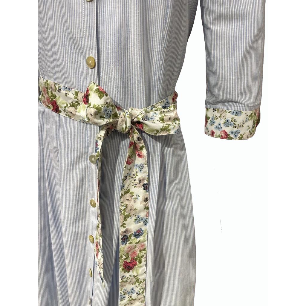 Kleid von Berwin&Wolf in der Farbe hellblau