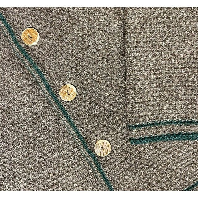 Strickjacke in braun-grün