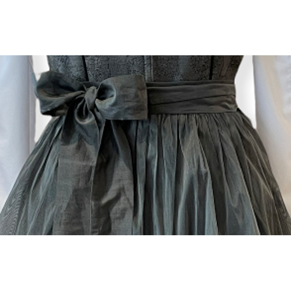 Tirol x Hedwig Rauscher - Dirndl Therese in grau