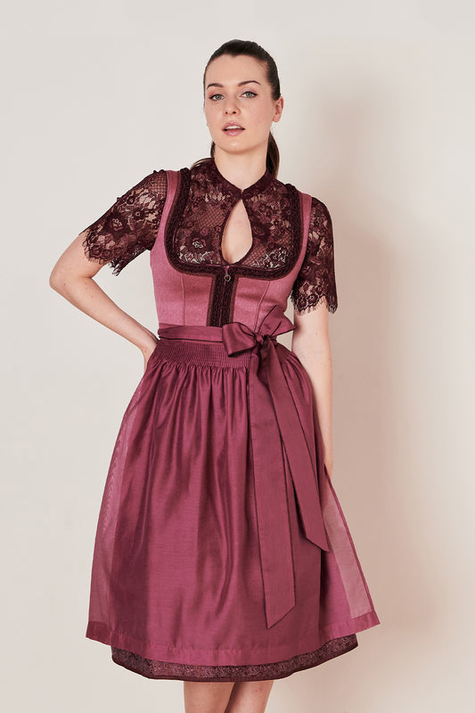 Dirndl in beere