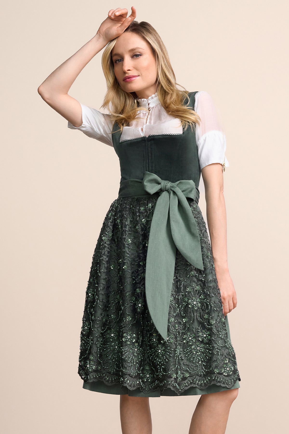 Dirndl Elira in dunkelgrün