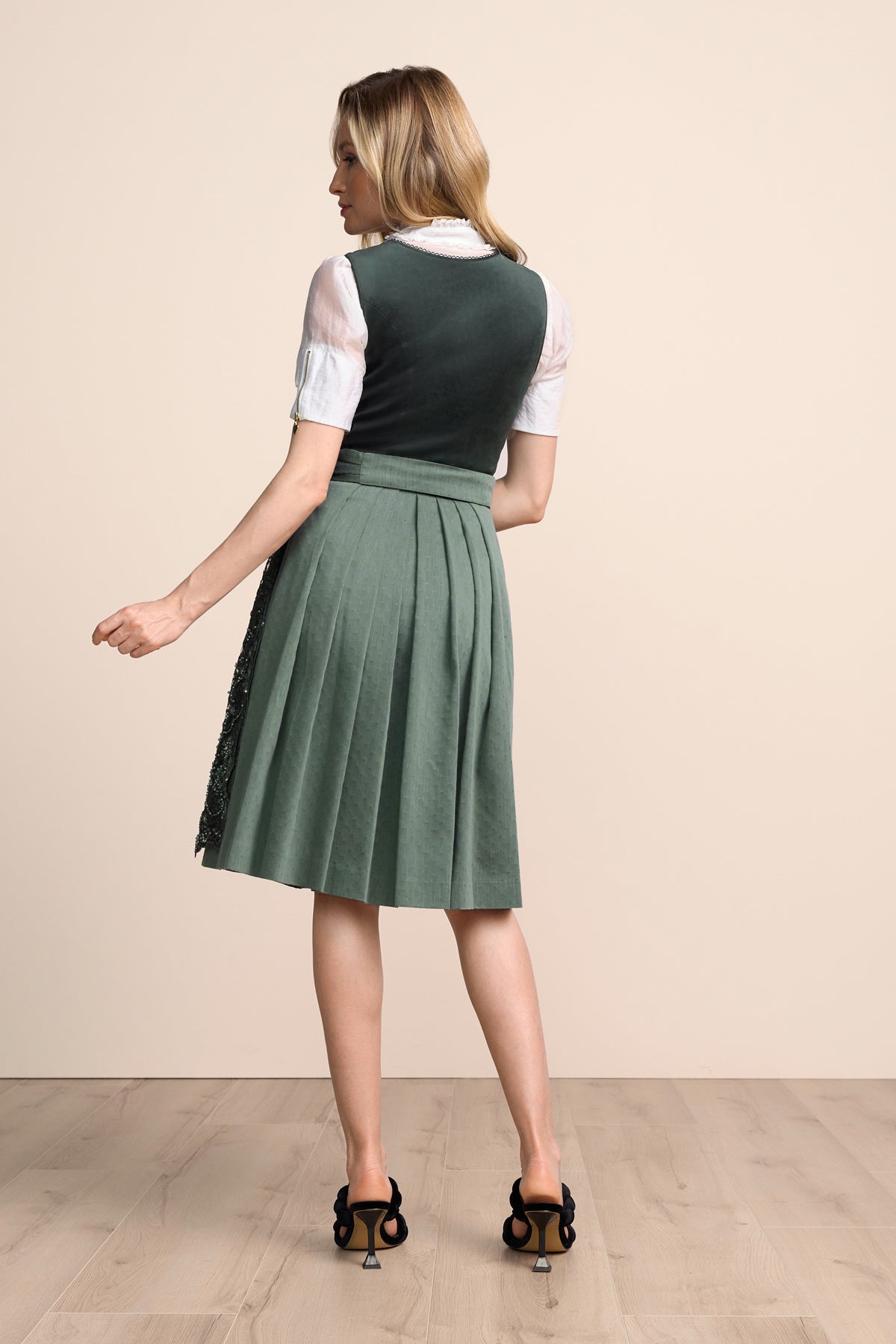Dirndl Elira in dunkelgrün