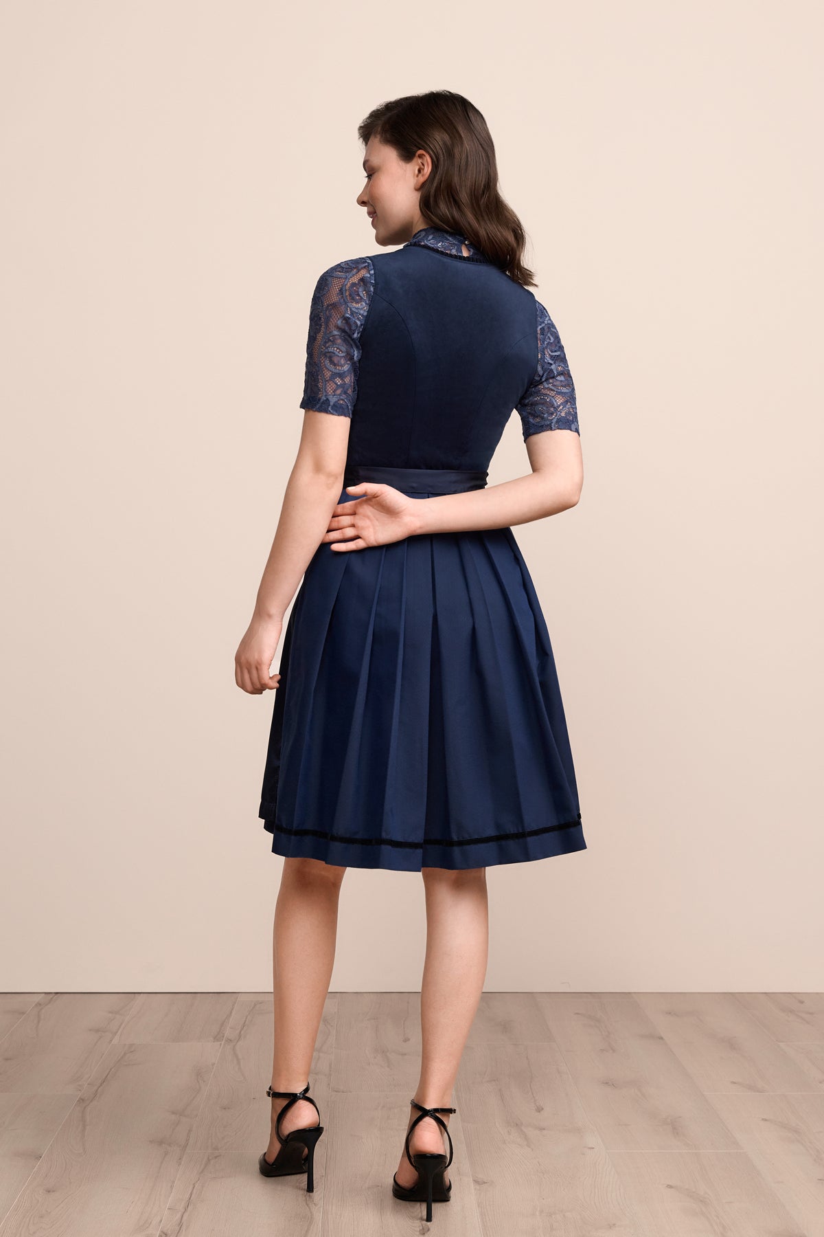Dirndl Elenora