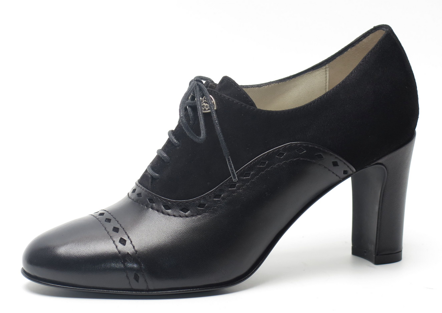 587207 Dirndl & Bua Pumps