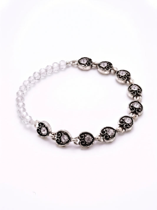 Armband mit Kristallsteinen Silber