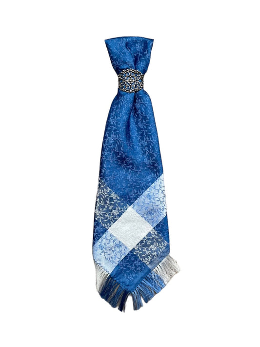 Binderl mit Ring in blau